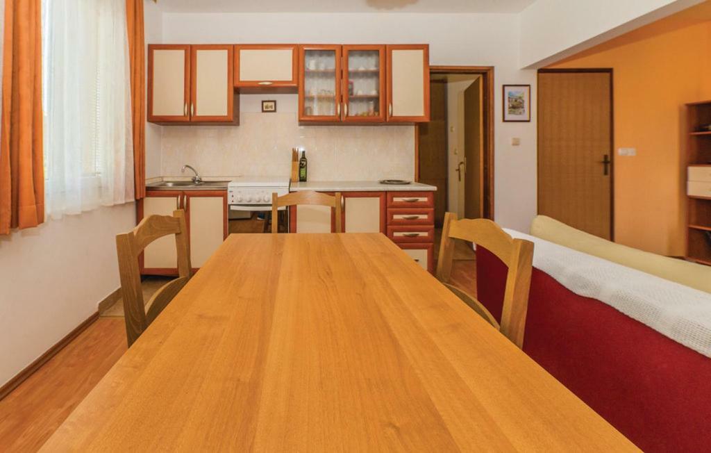 Apartment Diana - Great Location, Cosy 2 Bedroom, 2 Bathroom Apt ククリカ エクステリア 写真