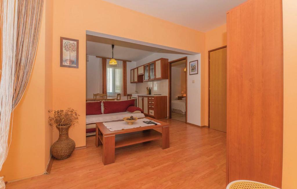 Apartment Diana - Great Location, Cosy 2 Bedroom, 2 Bathroom Apt ククリカ エクステリア 写真