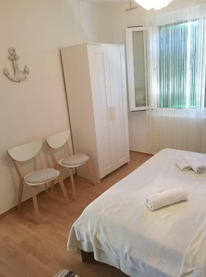 Apartment Diana - Great Location, Cosy 2 Bedroom, 2 Bathroom Apt ククリカ エクステリア 写真